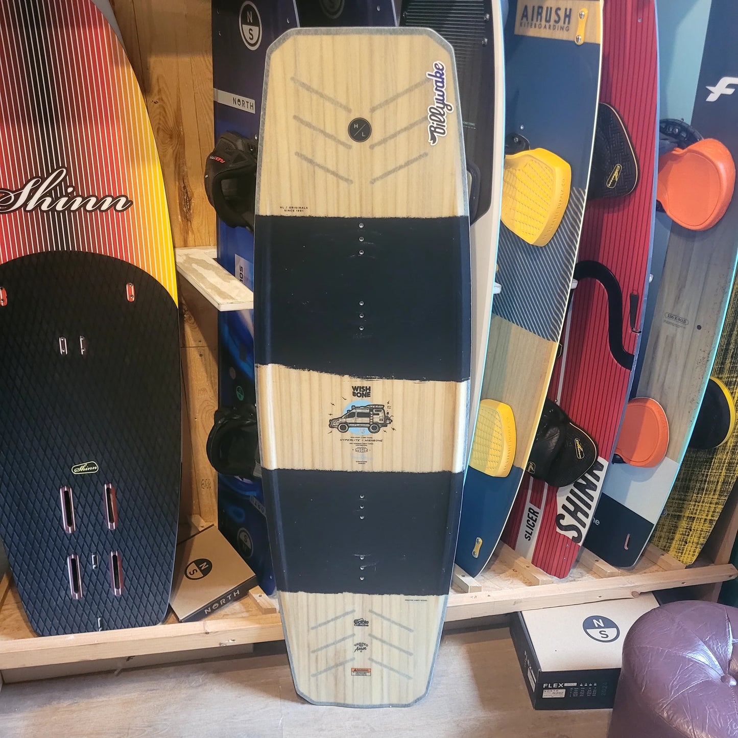 Hyperlite Wishbone Board 143 - USED | 22 - Wakeboards (GRADE A)