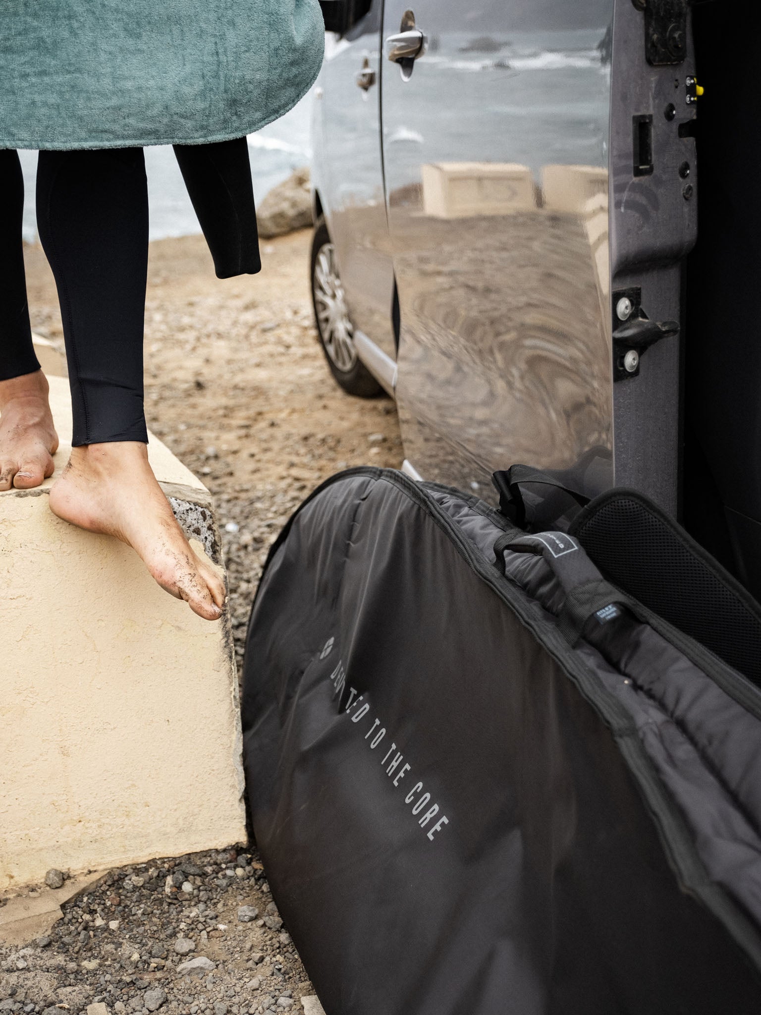 Devoted Longboard 8mm Day Boardbag (Finslot) - Boardbags