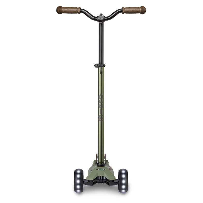 Micro MAXI Deluxe Pro LED - 3 Wheel Steps