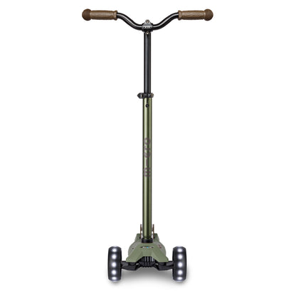 Micro MAXI Deluxe Pro LED - 3 Wheel Steps