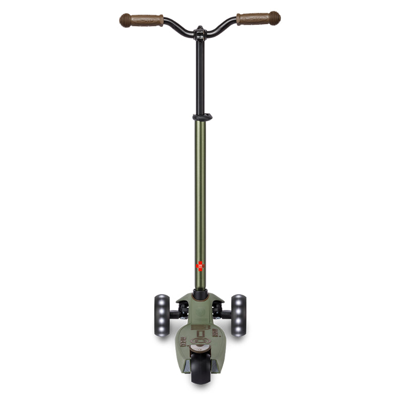 Micro MAXI Deluxe Pro LED - 3 Wheel Steps