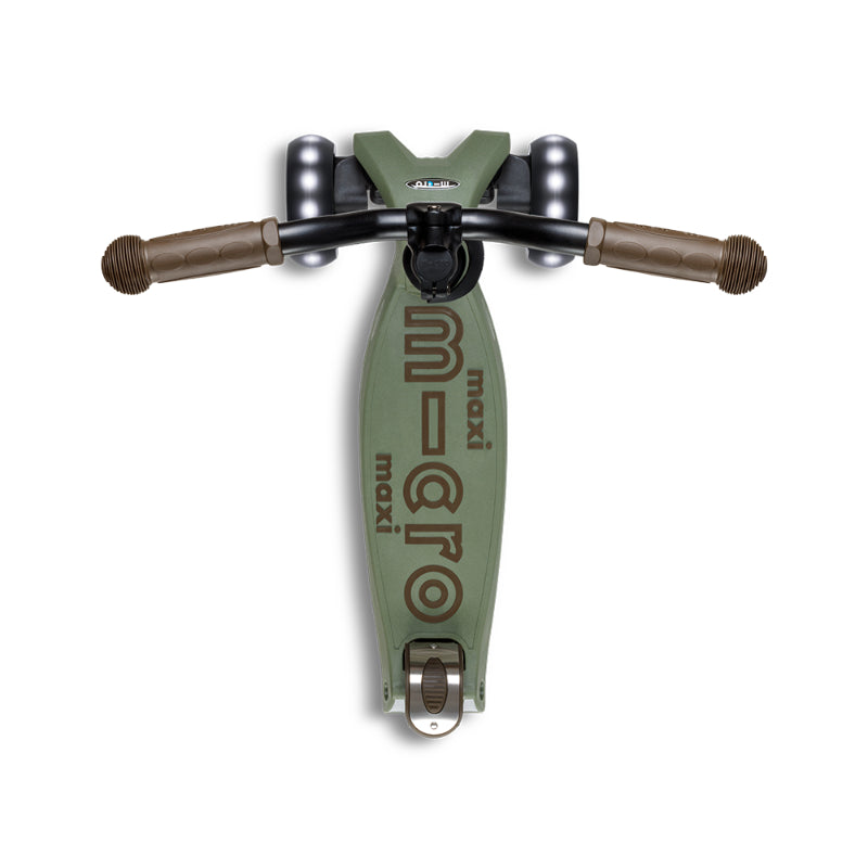 Micro MAXI Deluxe Pro LED - 3 Wheel Steps