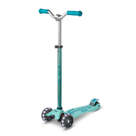 Micro MAXI Deluxe Pro LED - 3 Wheel Steps