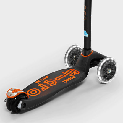 Micro MAXI Deluxe LED - 3 Wheel Steps