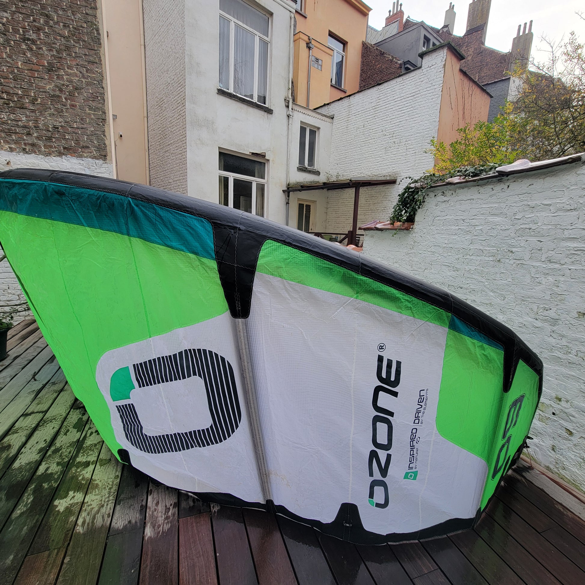 Ozone EDGE 9m VT Kite Only w/bag USED - Kites (GRADE B)