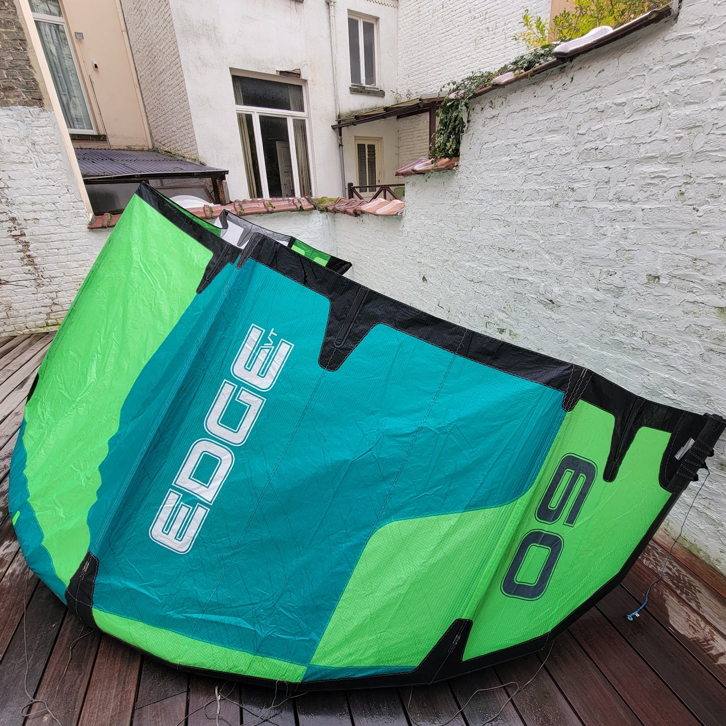 Ozone EDGE 9m VT Kite Only w/bag USED - Kites (GRADE B)