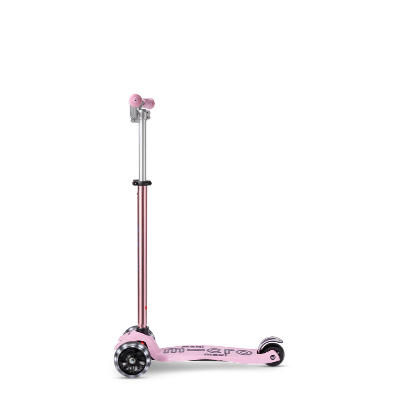 Micro MAXI Deluxe Pro LED - 3 Wheel Steps