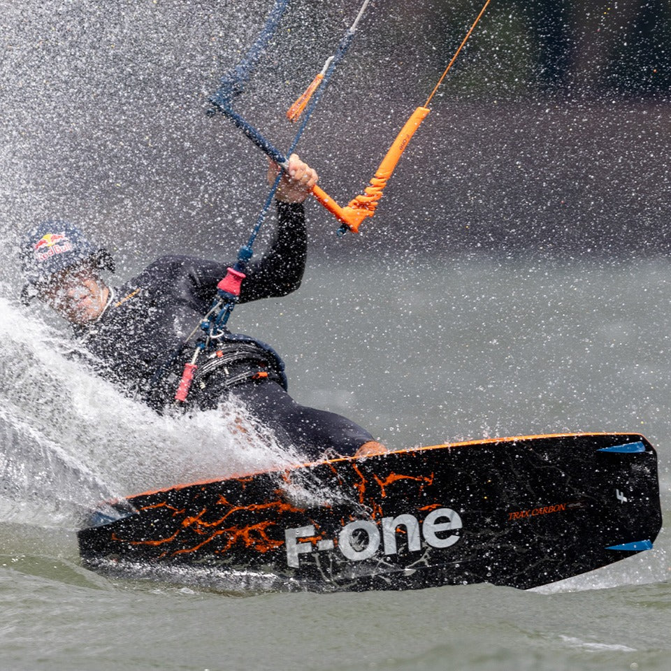 F-One TRAX HRD CARBON SERIES - Twintips