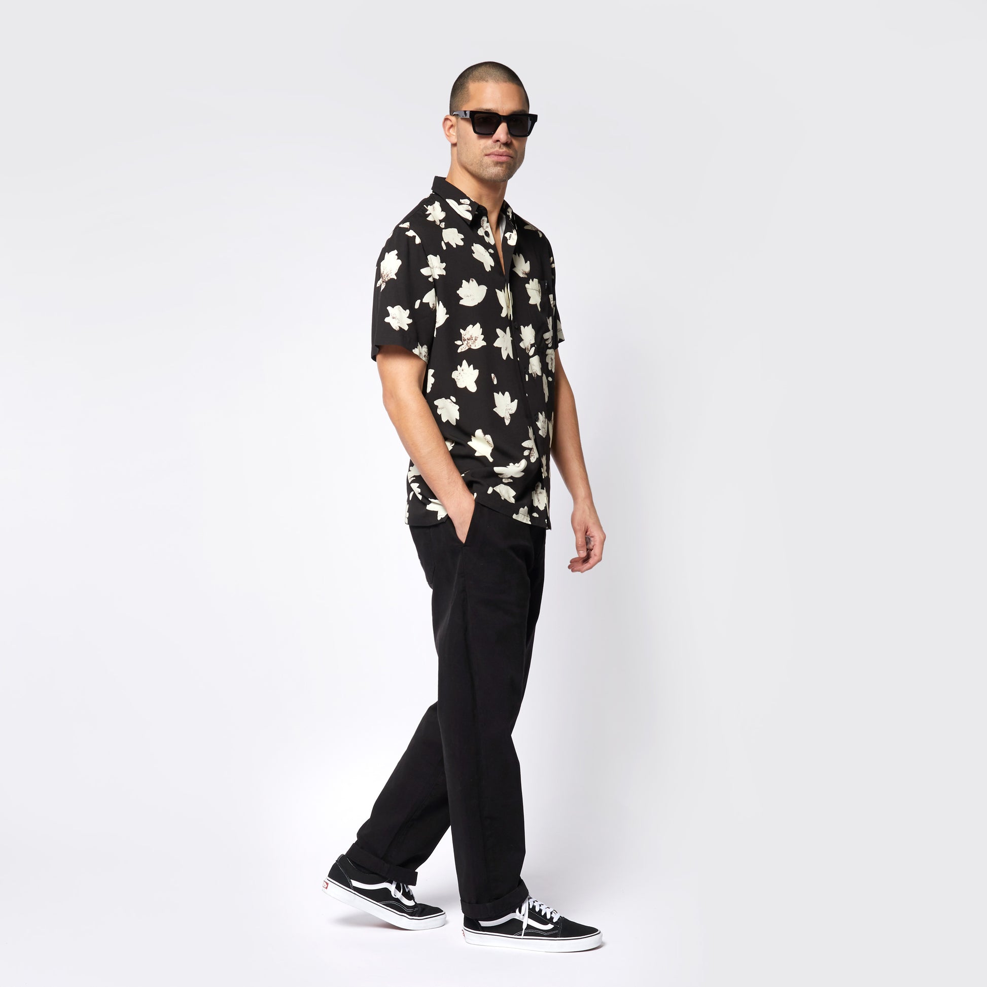 Mystic Bloom Shirt - S/S Shirts