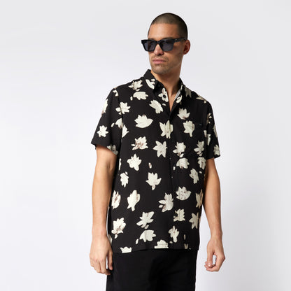 Mystic Bloom Shirt - S/S Shirts