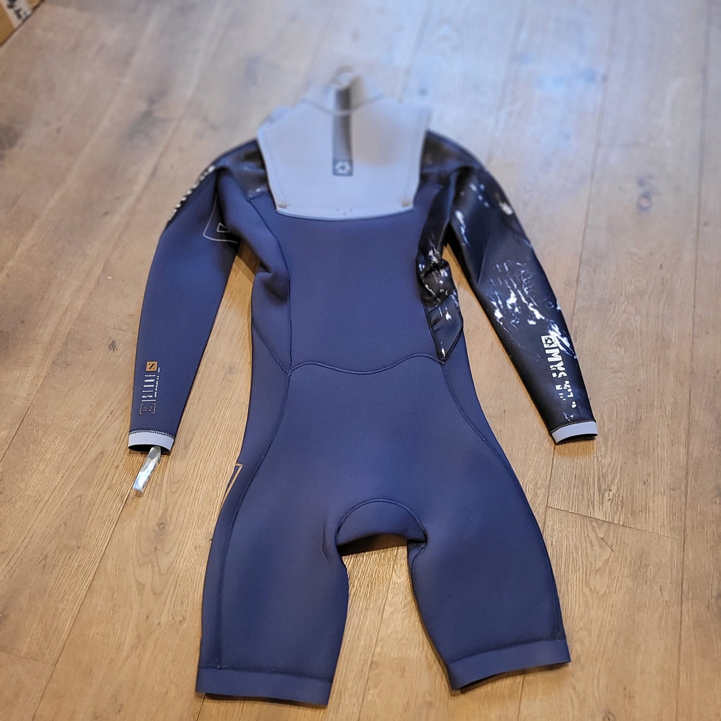 Mystic Stone Longarm Shorty 3/2mm Double Fzip Navy USED - Longarm / Double-Front-zip (GRADE A)