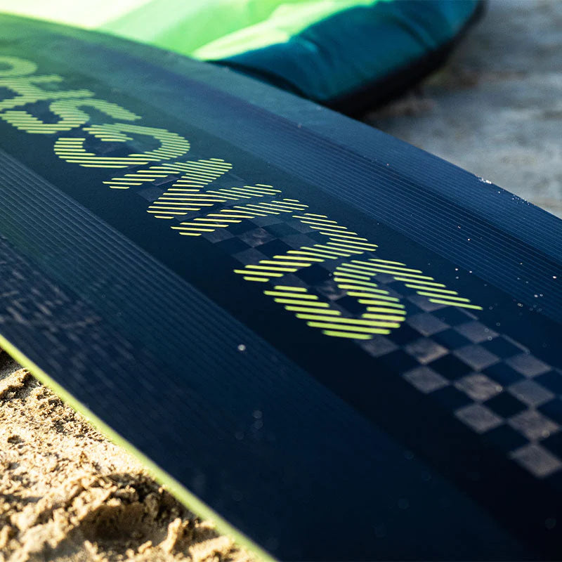 Slingshot FORMULA V2 Carbon Twintip - Twintips
